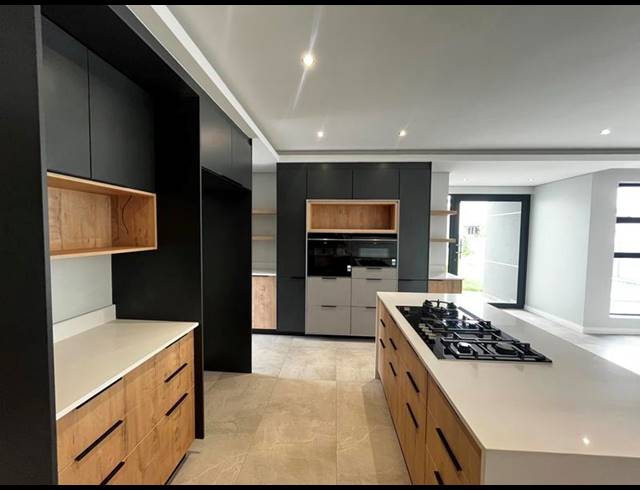 4 BEDROOM HOUSE FOR SALE IN FOUNTAINBROOK ESTATE